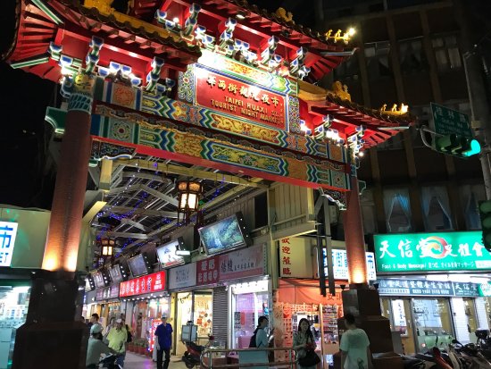 Guangzhou-Street-Night-Market